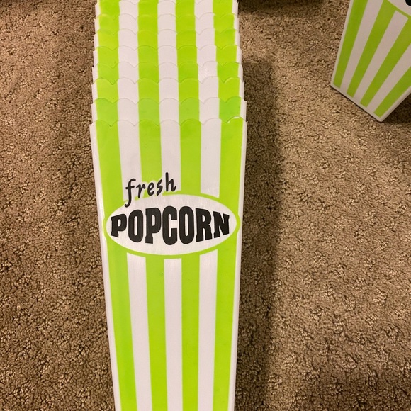 Popcorn holders - Picture 3 of 4